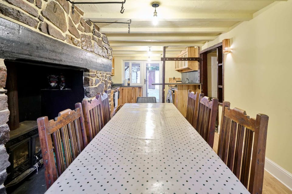 House | 4 bedrooms, high-speed internet