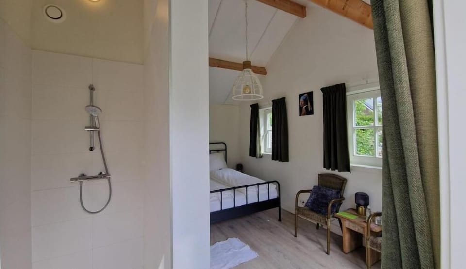 Classic Double Room, Garden View | Bathroom