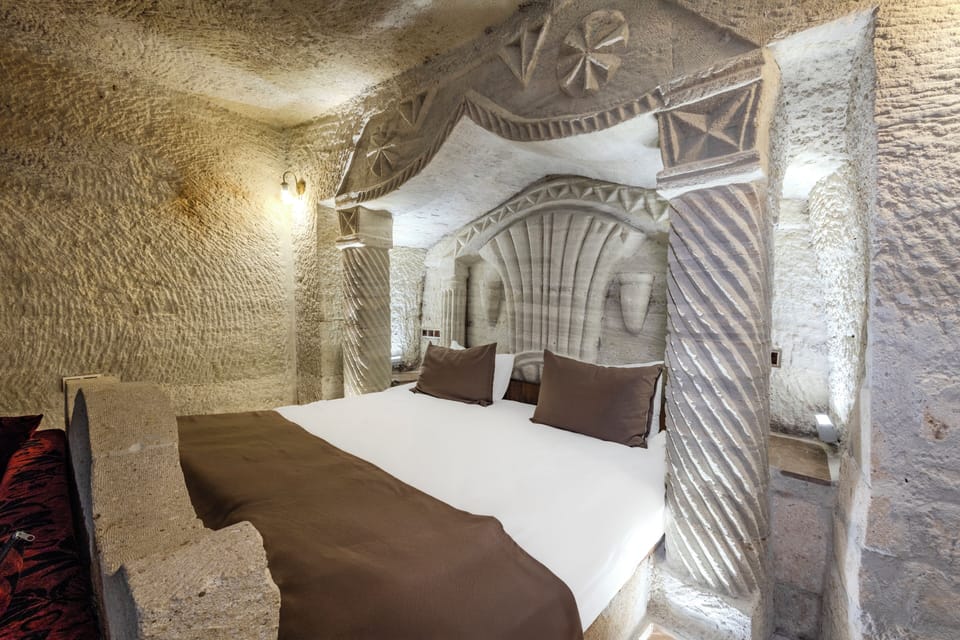 Deluxe Cave Room | Premium bedding, individually decorated, individually furnished, desk