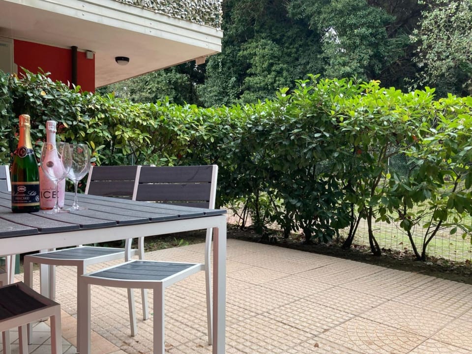 Apartment, 2 Bedrooms, Patio, Garden View | Garden