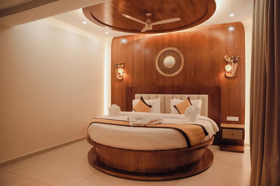 Royal Studio Suite | Minibar, iron/ironing board, free WiFi, bed sheets
