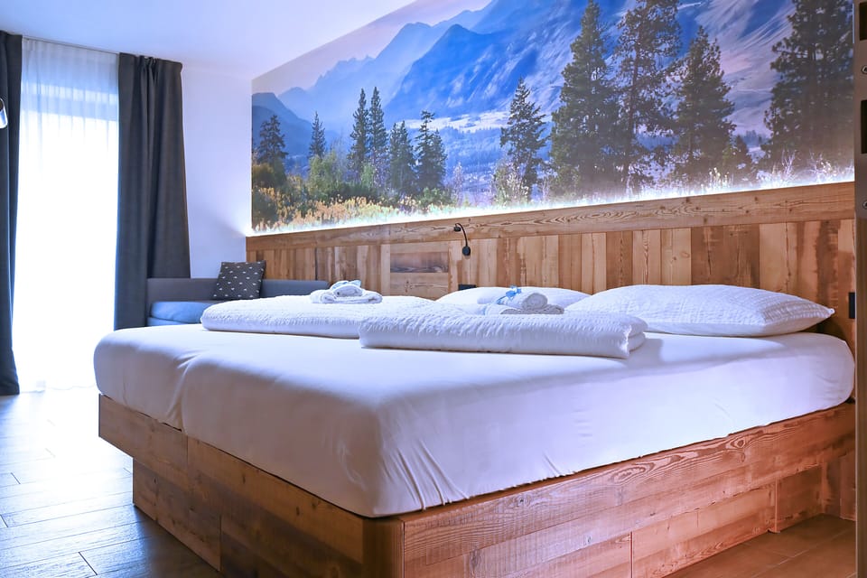 Superior Quadruple Room, Patio (Arnica) | Individually decorated, desk, laptop workspace, free WiFi