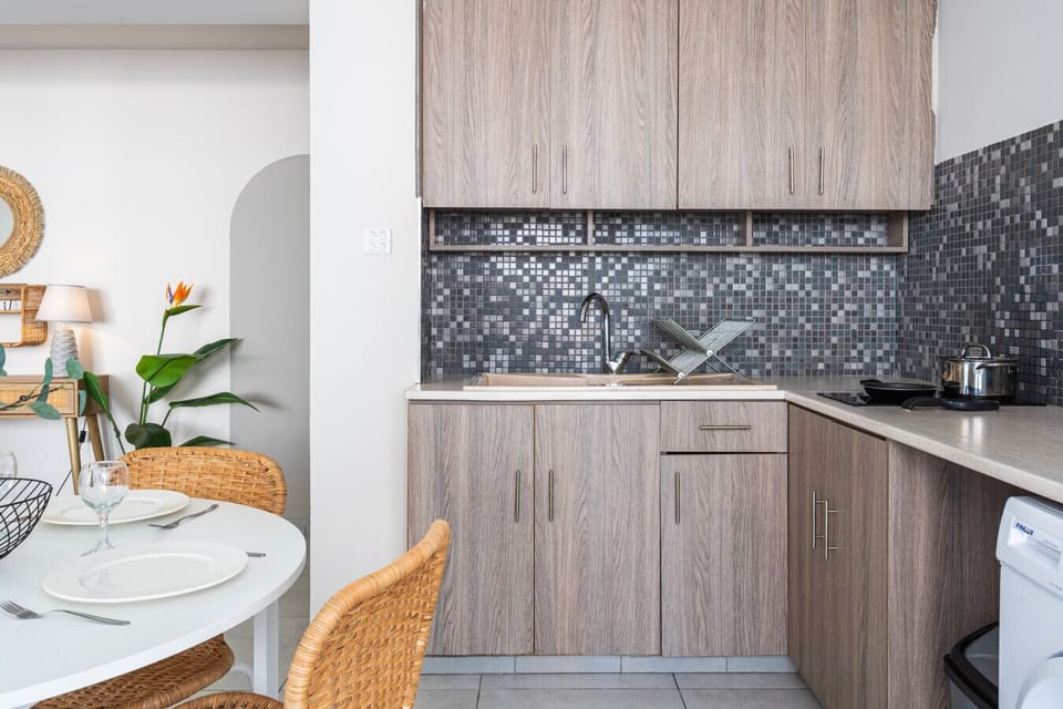 Apartment, 1 Double Bed with Sofa bed, Kitchenette, Sea View | Private kitchenette | Coffee/tea maker, full-size fridge, microwave, stovetop