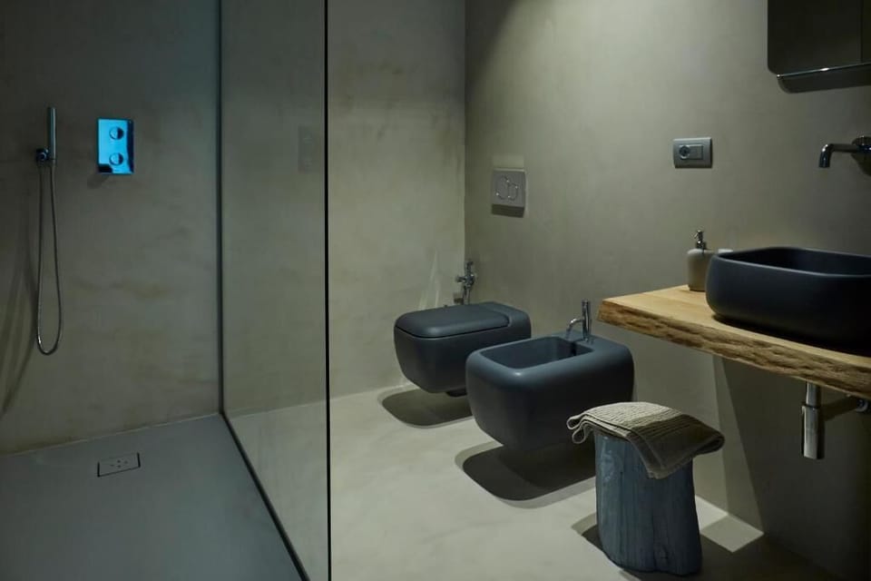 Deluxe Double Room, Pool View | Bathroom | Bidet