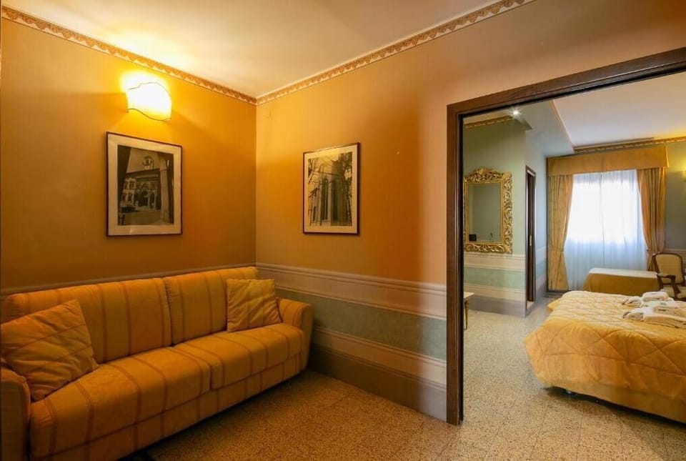 Family Room, Courtyard View | Interior