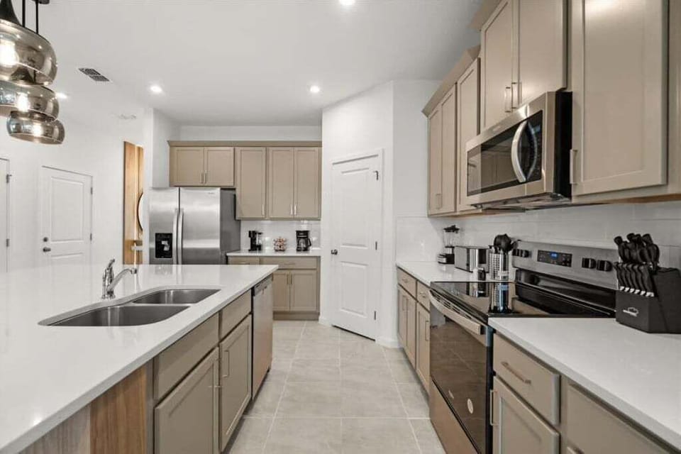 House, Multiple Bedrooms | Private kitchen