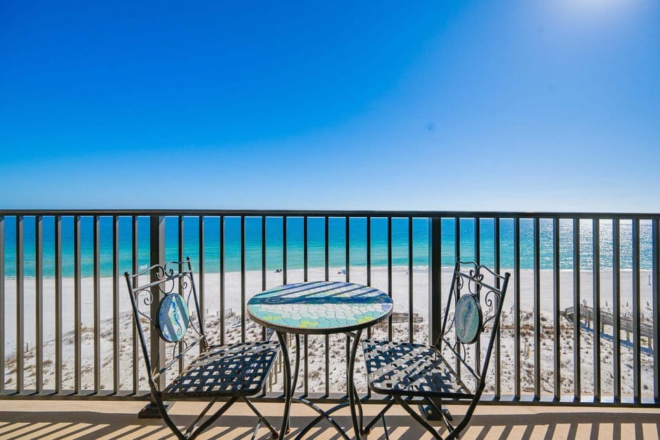 Condo, 2 Bedrooms | Outdoor dining