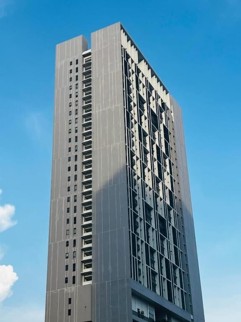 Deluxe Studio, City View | Exterior