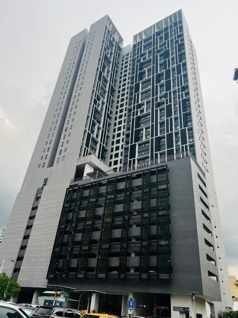 Deluxe Studio, City View | Exterior