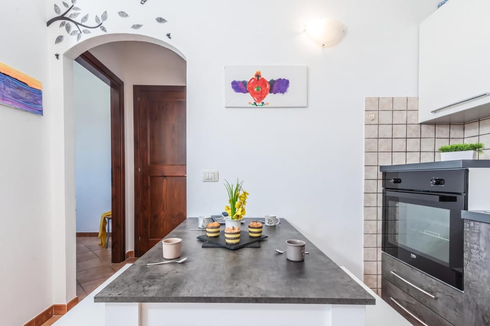 Family Apartment, 1 Bedroom, Balcony (VHouse) | Private kitchen
