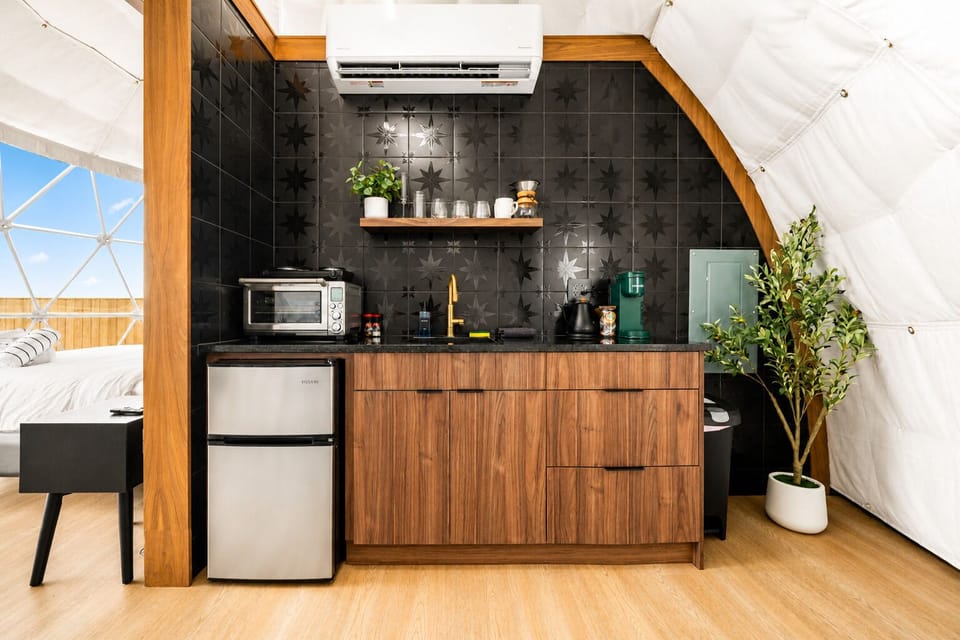 Ultra Luxe Dome | Private kitchen | Mini-fridge, oven, stovetop, coffee/tea maker