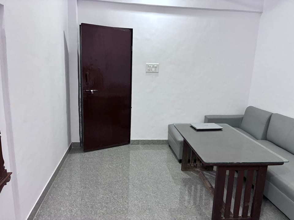 Deluxe Room, Multiple Bedrooms, Smoking, Housekeeping | Interior