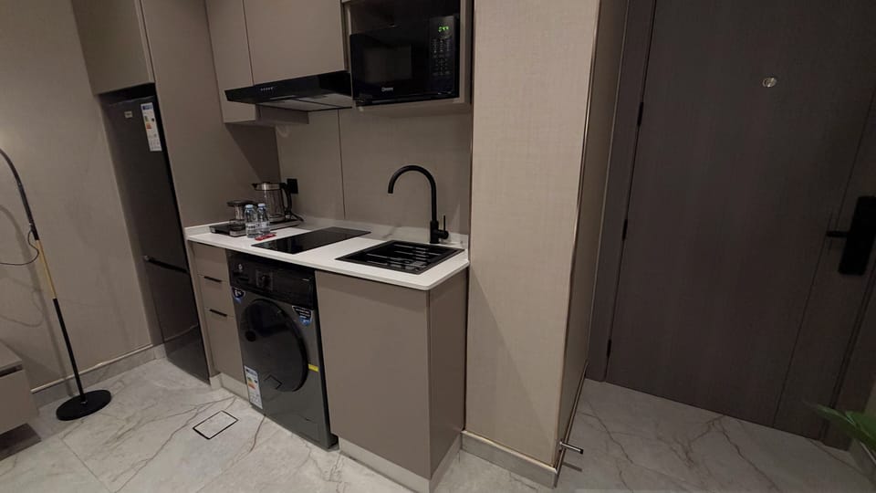 Apartment, 1 Bedroom, Accessible, Smoking | Interior