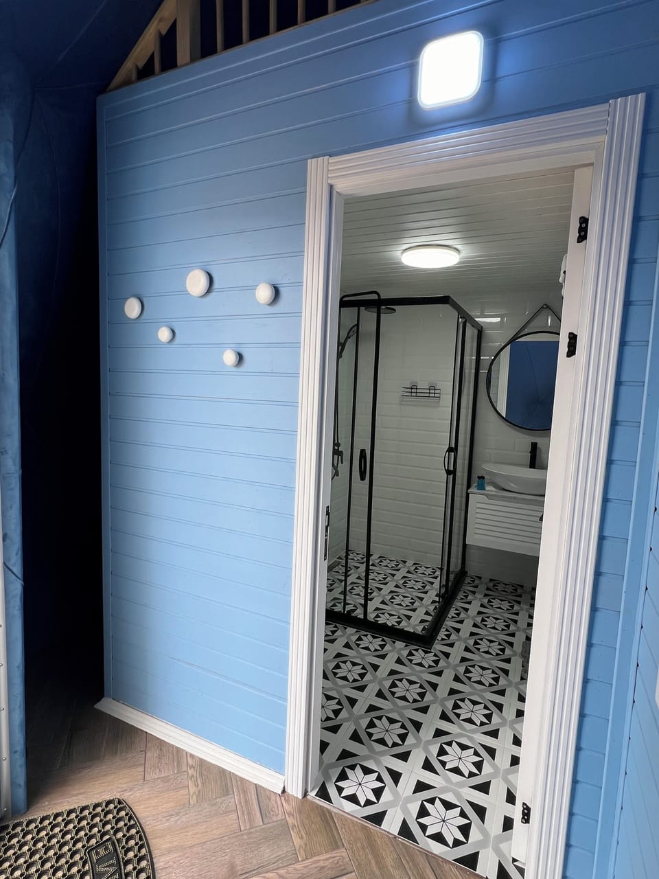 Double or Twin Room, Mountain View | Bathroom | Shower, hair dryer, slippers, bidet