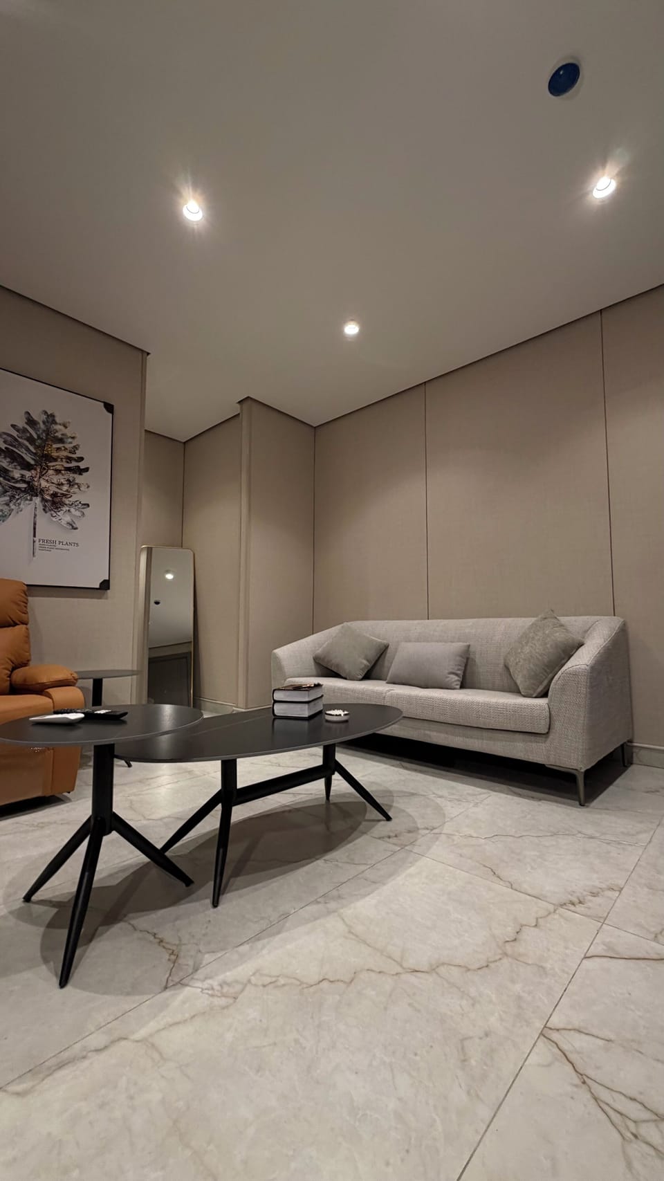 Apartment, 1 Bedroom, Accessible, Smoking | Living room