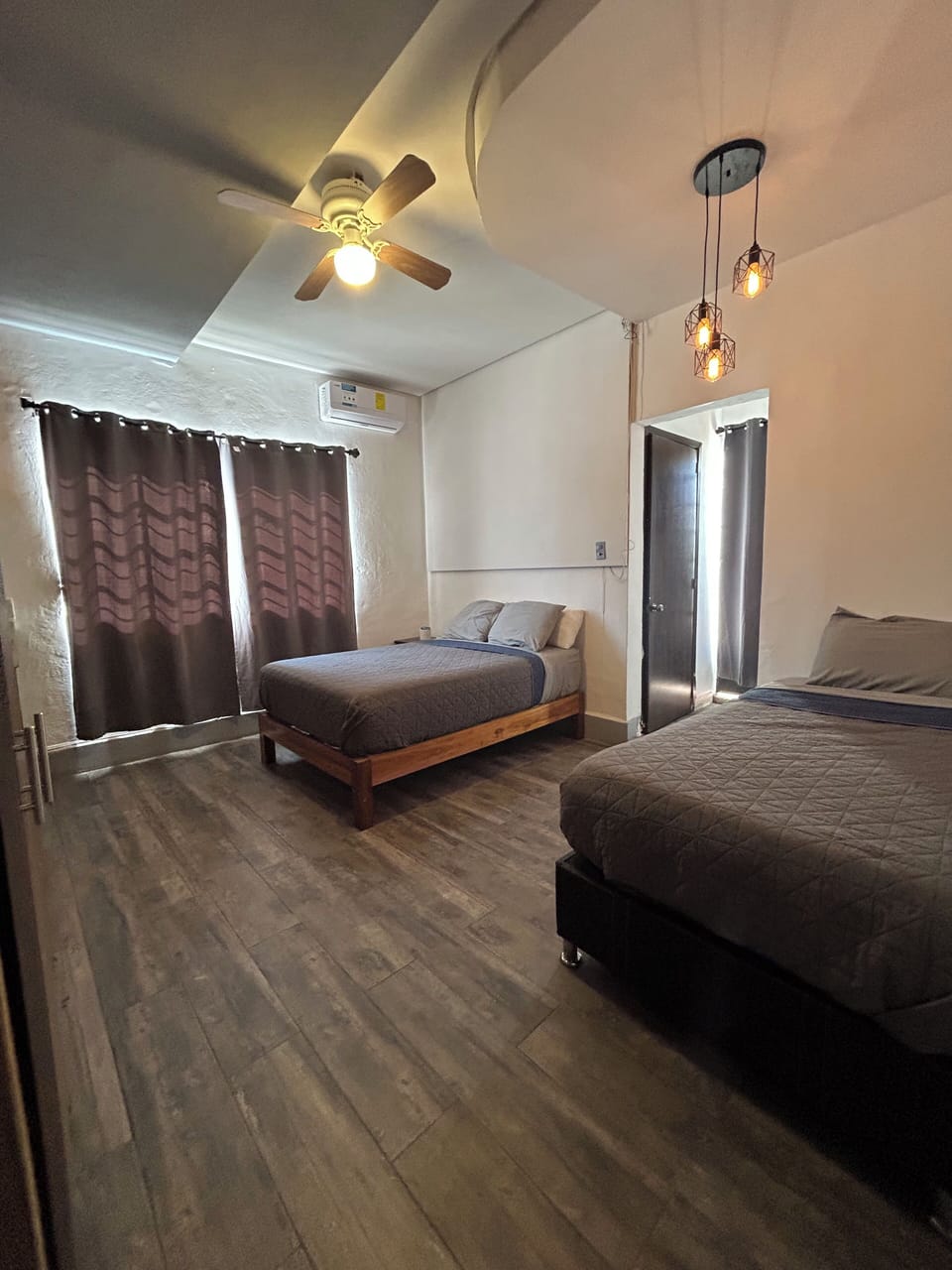 Design Studio Suite | Premium bedding, down comforters, WiFi (free), bed sheets