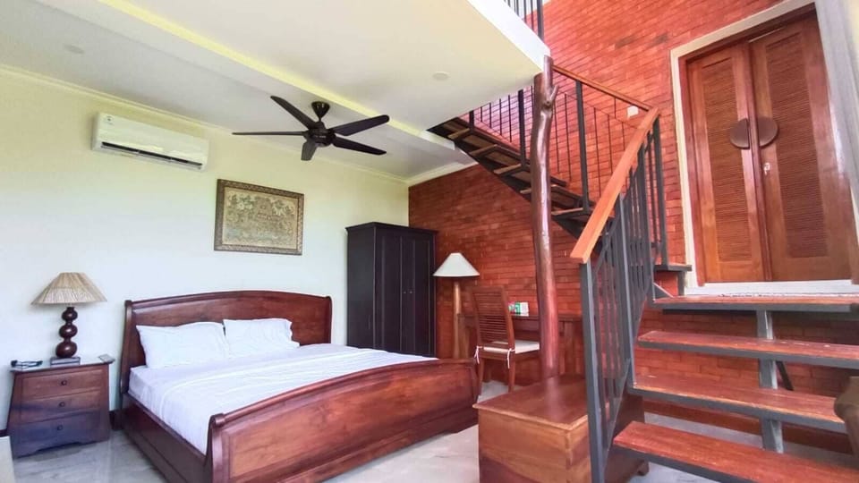 Deluxe Villa, Private Pool, Hill View | Desk, laptop workspace, free WiFi