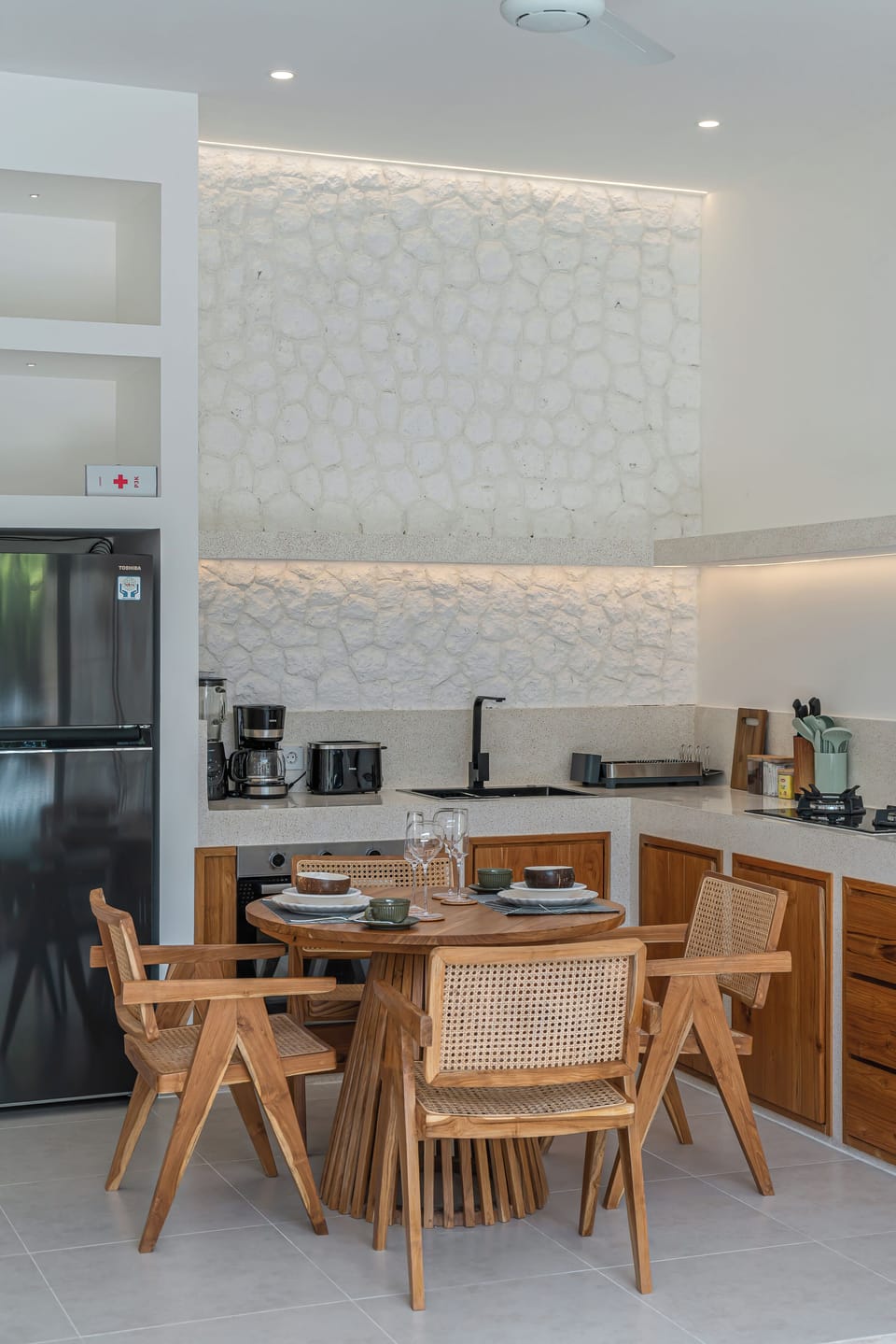 Standard Villa, 1 Bedroom, Patio, Pool View | Dining room