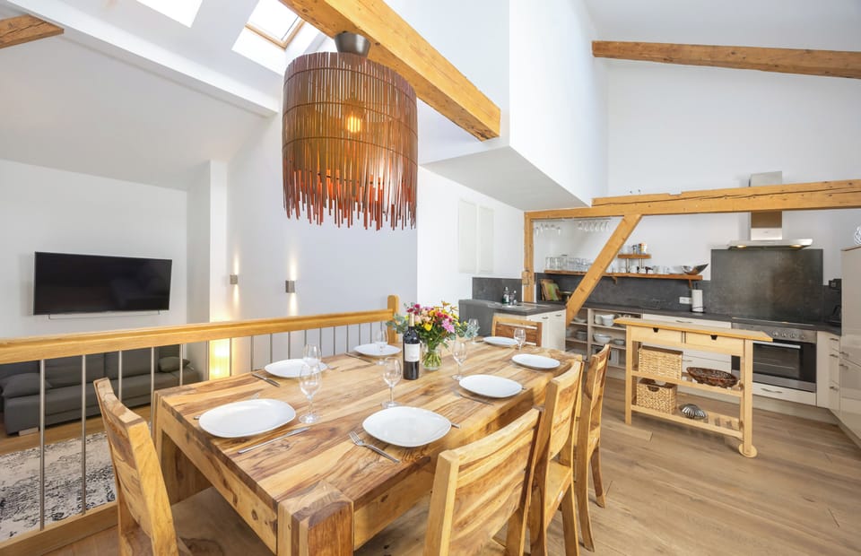 Alpin Loft -Sauna, Garten und Bergblick, Reinigungsgebühr : 210 Euro | Dining