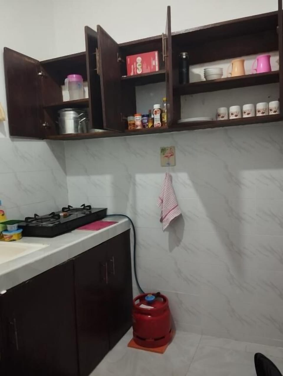 Comfort Apartment | Private kitchen | Fridge, microwave, cookware/dishes/utensils