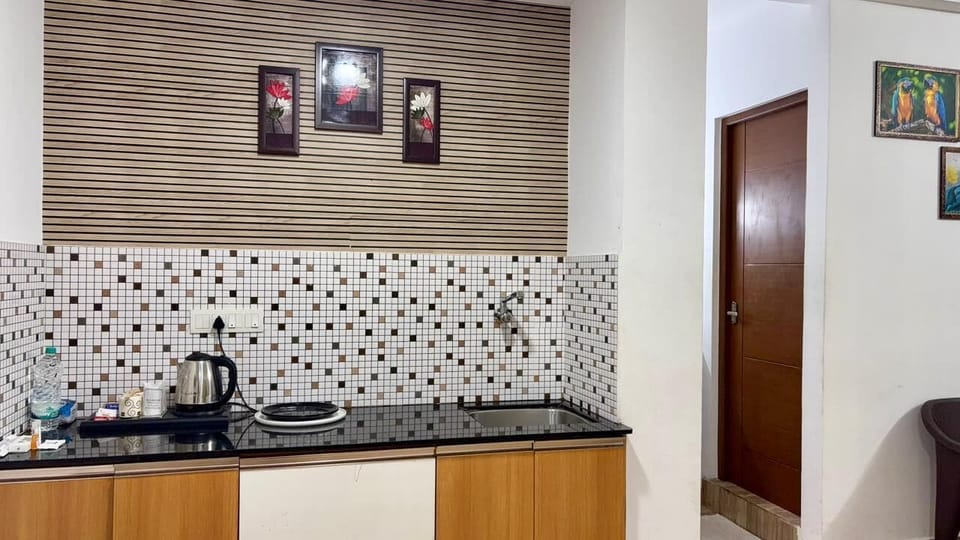 Standard Double Room, 1 King Bed, Bay View | Interior