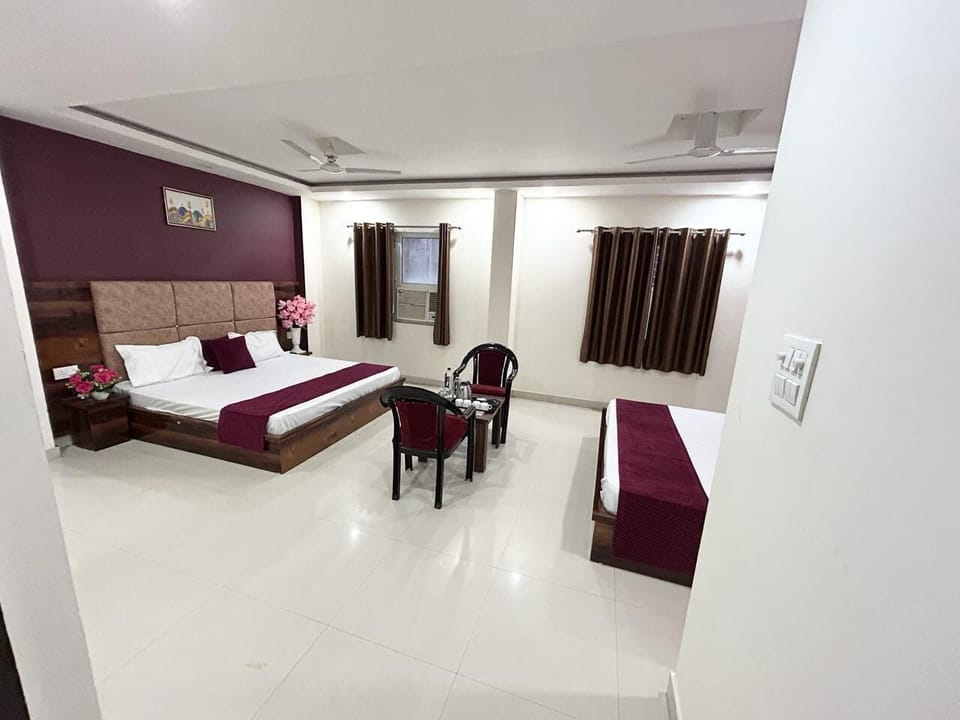 Family Room | Free WiFi