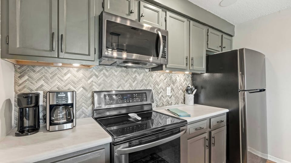 Condo, Multiple Beds, Patio (Sunset Ridge) | Private kitchen