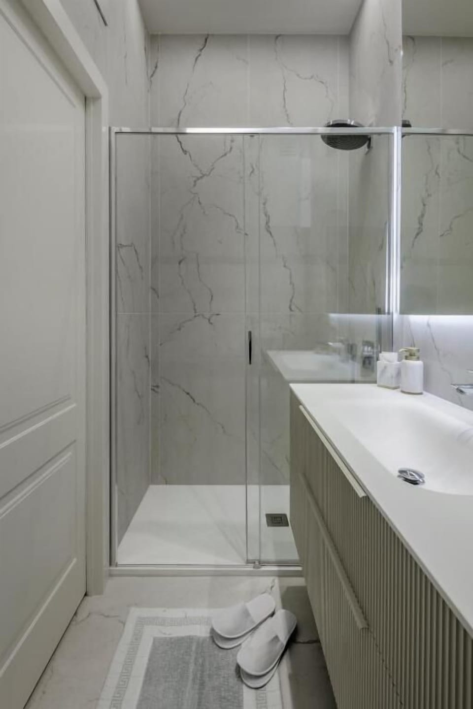 Deluxe Apartment, Balcony, Courtyard View | Bathroom | Bidet