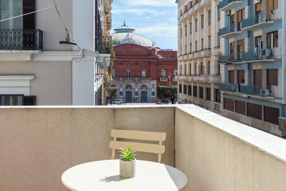 Deluxe Triple Room | Balcony