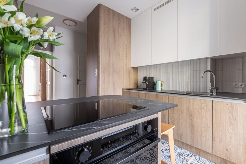 Griddle, freezer, kitchen islands
