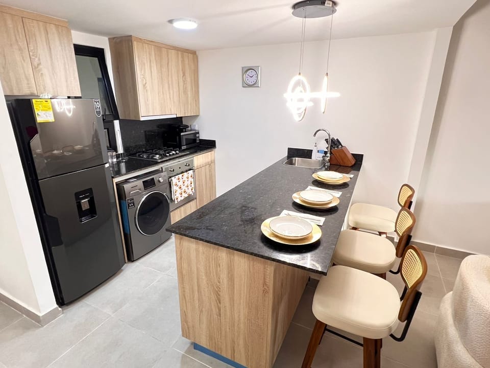 Apartment, 2 Bedrooms, Accessible, Smoking | Dining room