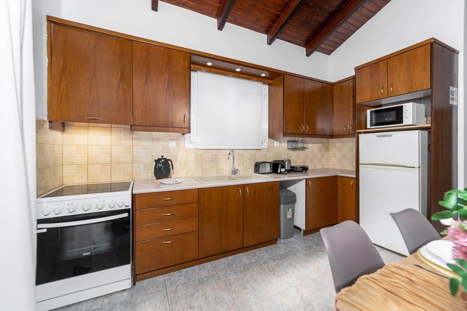 House, Smoking | 2 bedrooms