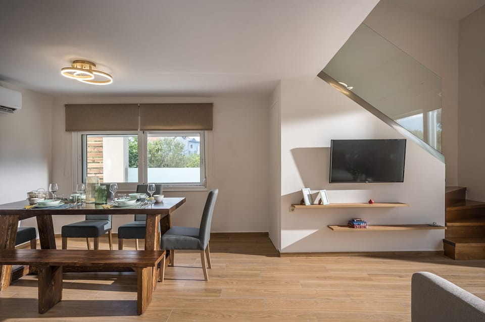 House, Smoking | 2 bedrooms, soundproofing