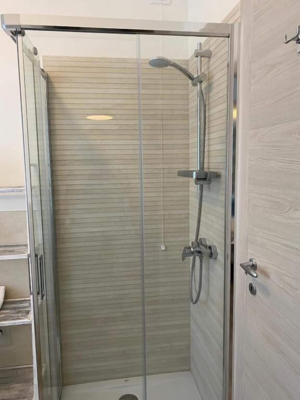 Townhome | Bathroom | Shower, free toiletries, hair dryer, bidet
