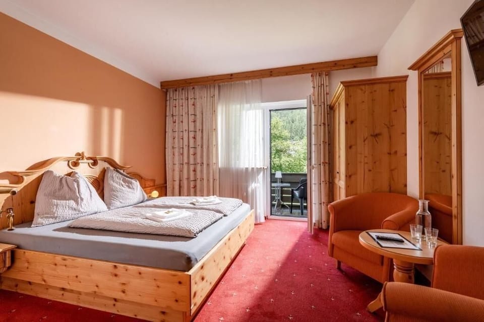 Deluxe Double Room | Free WiFi