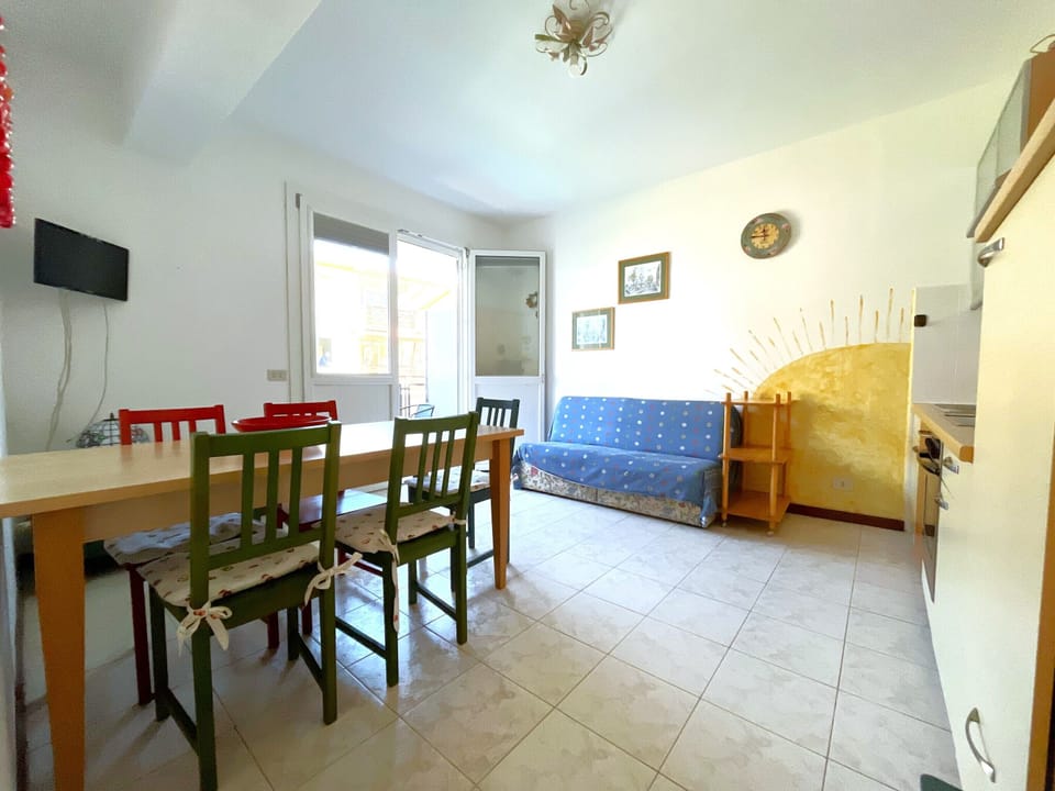 Apartment, 2 Bedrooms, Terrace, City View | Living room