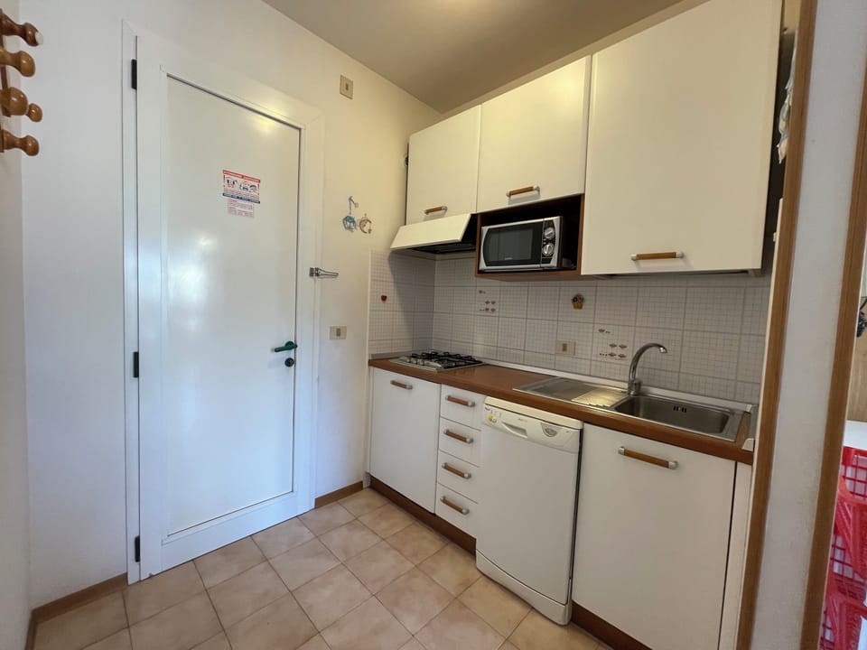 Apartment, 1 Bedroom, Terrace, City View | Interior