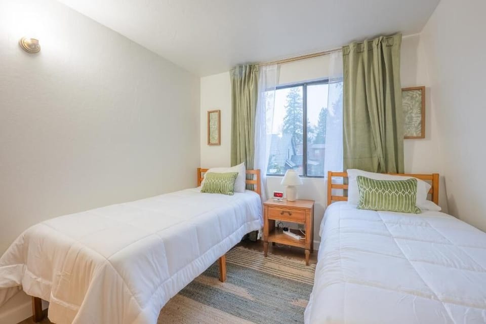 WiFi (free)