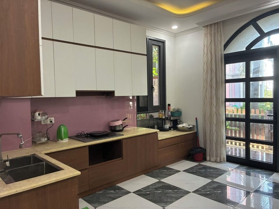 Deluxe Villa, Balcony, City View | Private kitchen