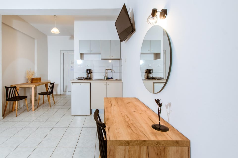Superior Boutique Apartment (02) | In-room safe, individually decorated, individually furnished, desk