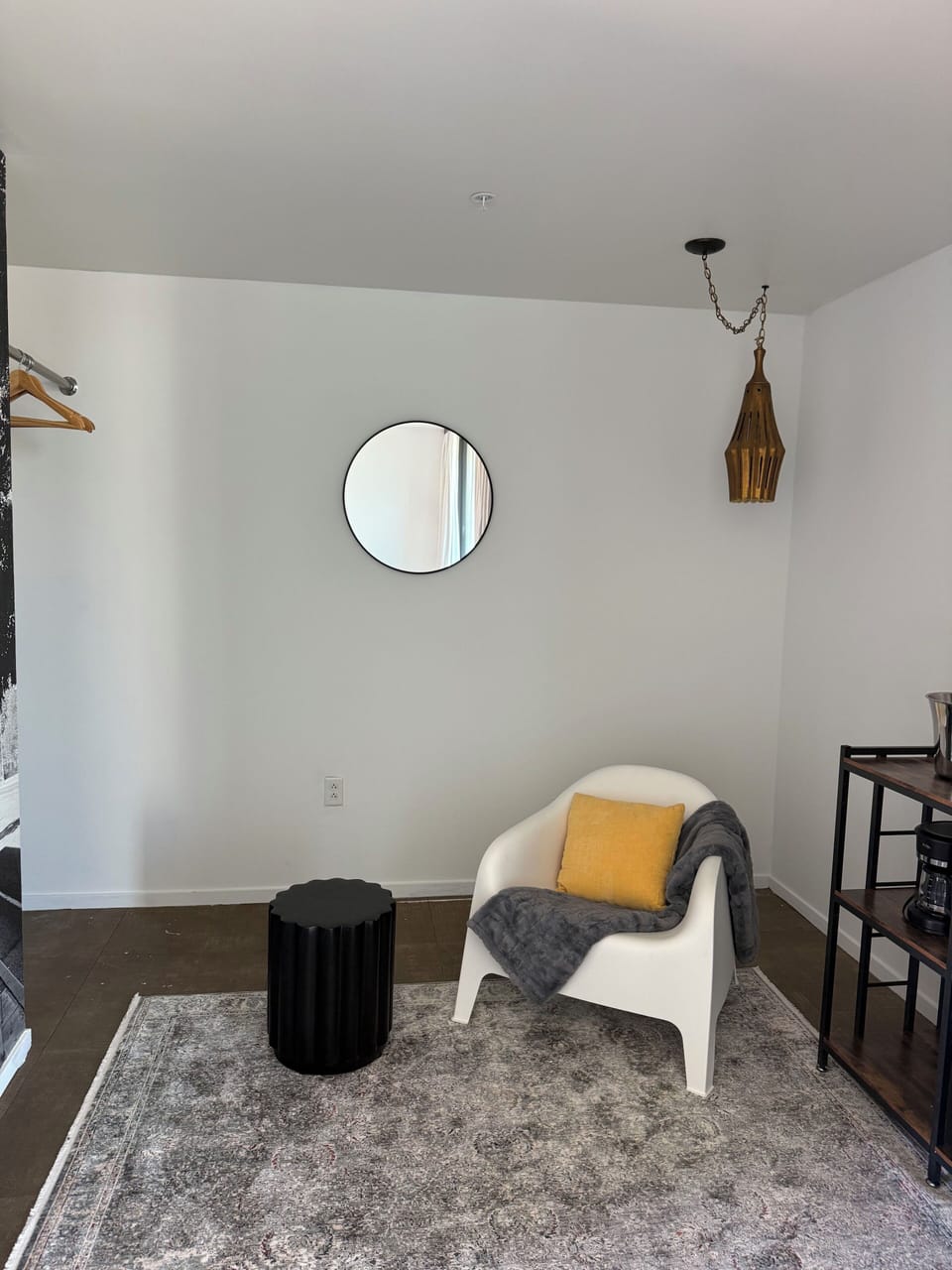 Classic Room, 1 King Bed | Interior