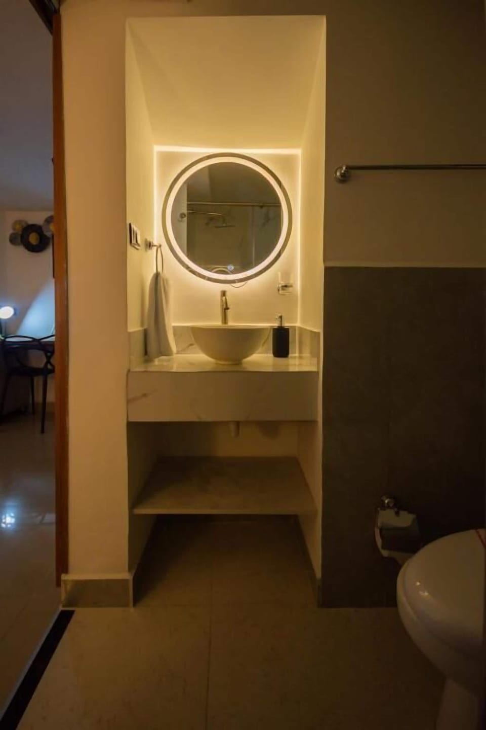 Executive Triple Room | Bathroom | Shower, rainfall showerhead, towels, soap
