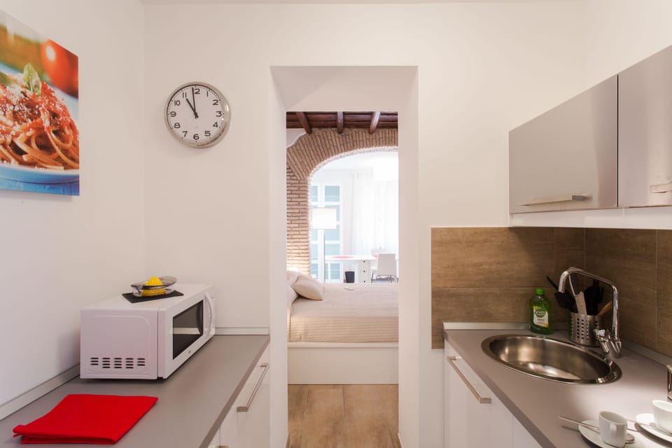 Apartment, 1 Bedroom | Private kitchen | Fridge, microwave, coffee/tea maker, toaster