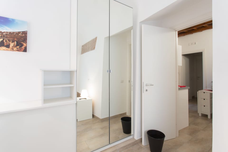Family Apartment, Private Bathroom (Appartamento Colosseo) | Room amenity
