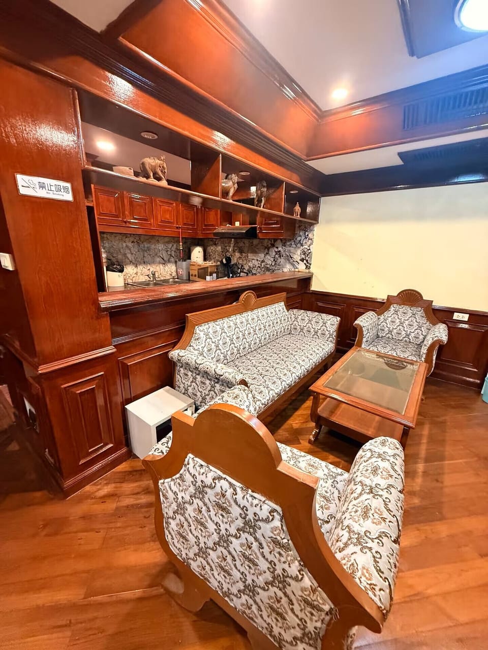 Family Suite | Living area
