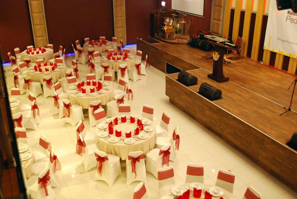 Banquet hall