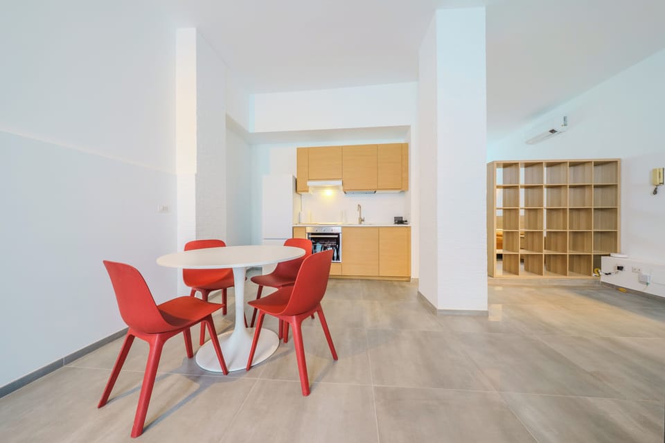 Condo | Dining
