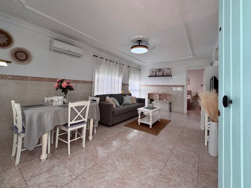 Comfort Apartment, City View | Interior