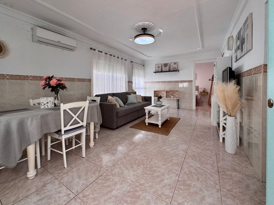 Comfort Apartment, City View | Interior