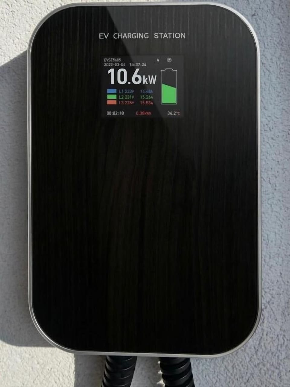 Electric vehicle charging station